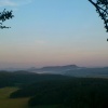 Blick vom Pfaffenstein auf die Zschirnsteine und das Böhmische Mittelgebirge